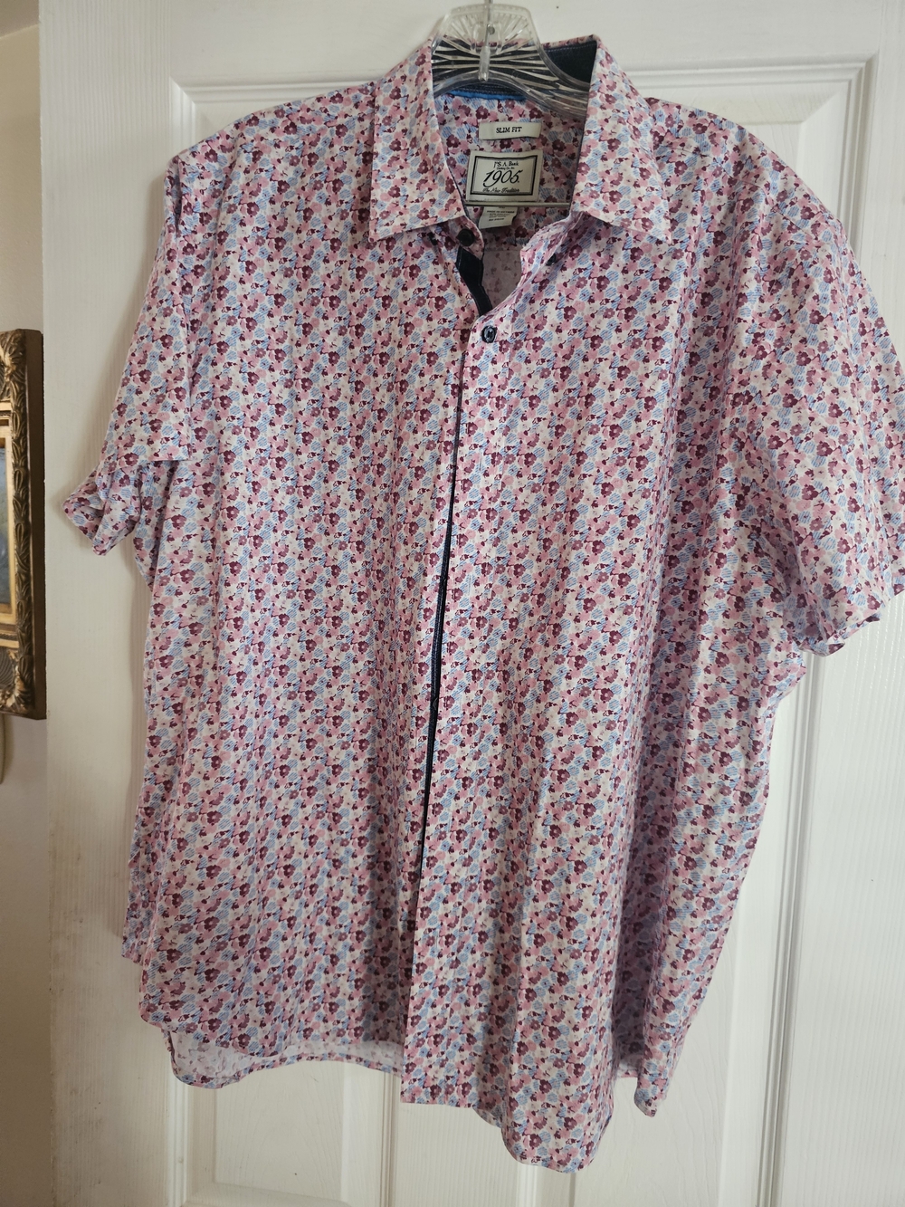 Jos. A. Bank Men's Short-Sleeve Floral Button-Down Shirt - Pink and Blue Slim Fi